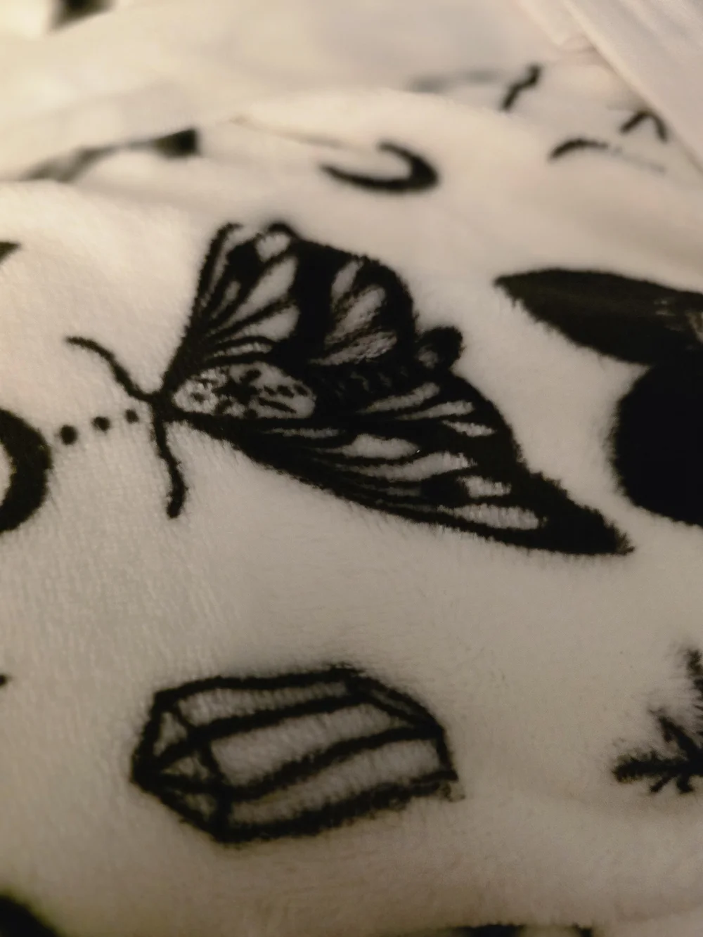 Berkshire Eventide  Blanket - Black & White